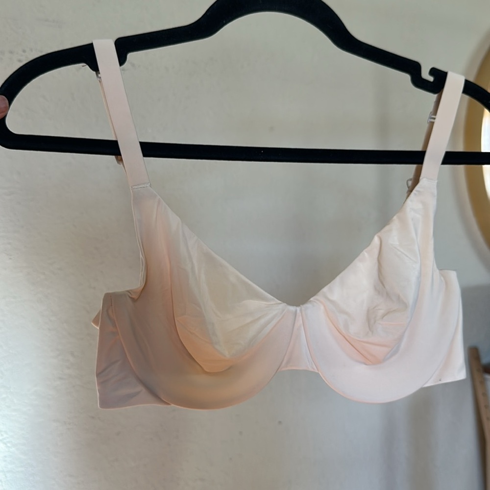 Skims Smoothing Full Coverage Bra‎ in Sand NWT size 34C - Picture 5 of 9